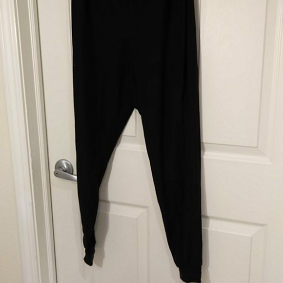 Black strapless jogger jumpsuit - Picture 3 of 5